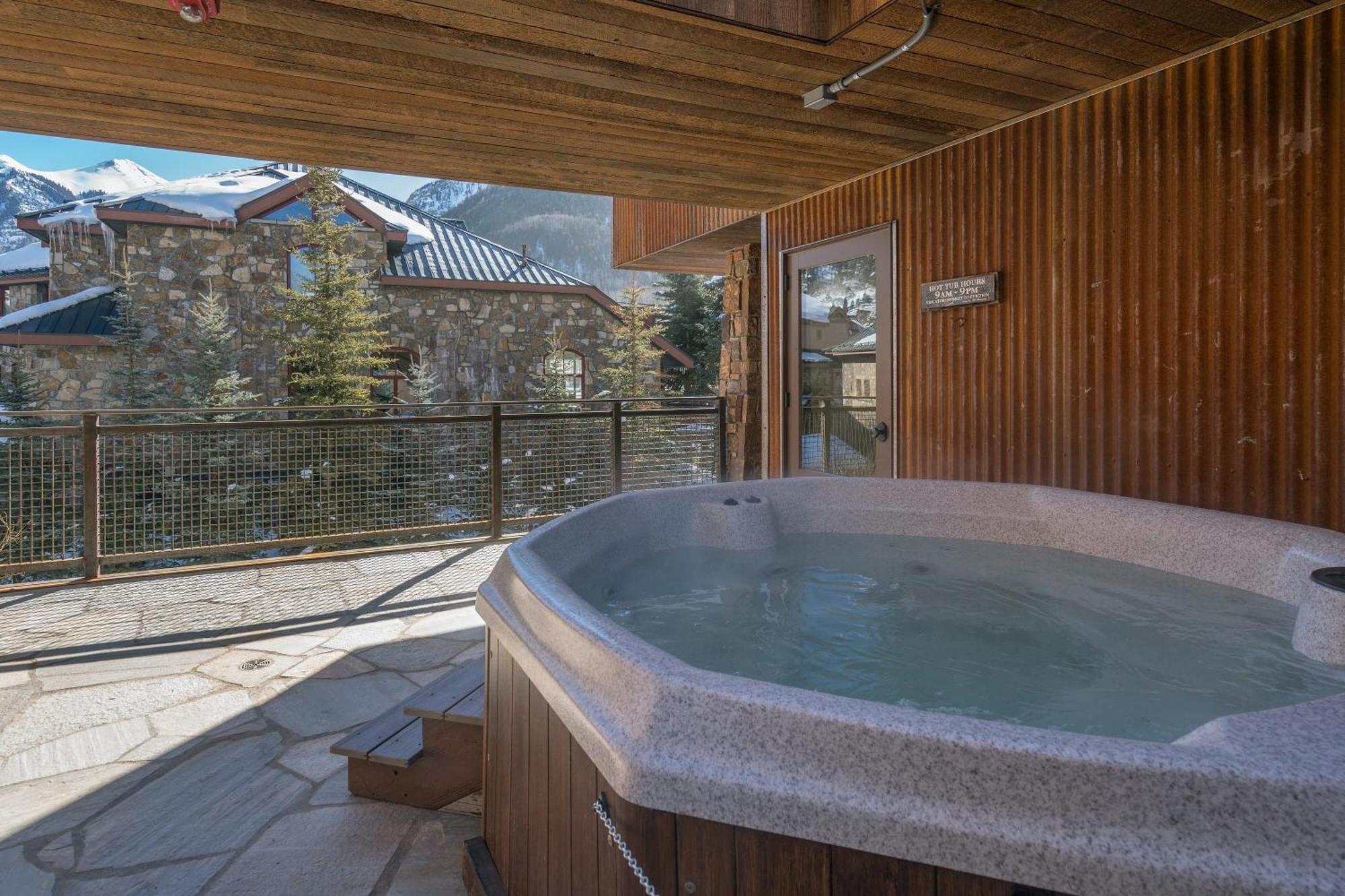 Ghostriders 5 By Avantstay 2 Bedroom Condo Near Main Street Hiking Skiing Str Permit 3571 Telluride Exterior photo